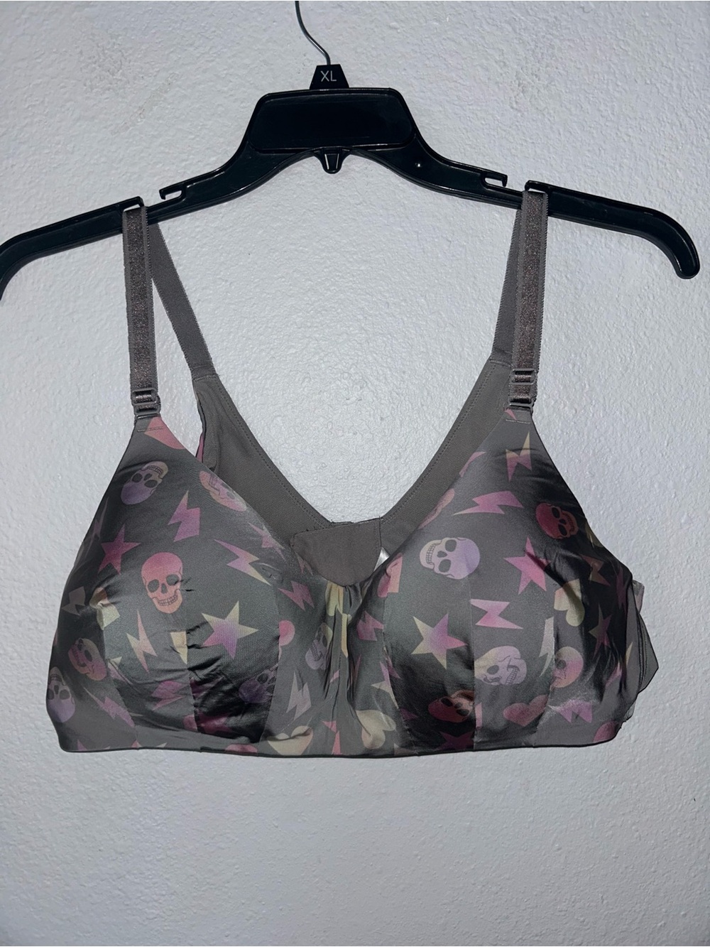 Torrid Wireless Soft-Cup Bra with Pink Skull & Star Print - Gray